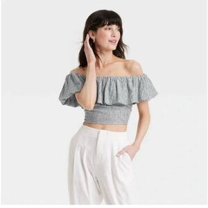 NWT Crop top striped a new day size s